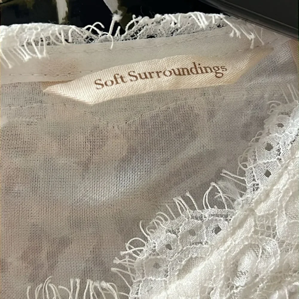 * Soft surroundings white lace textured yarn top